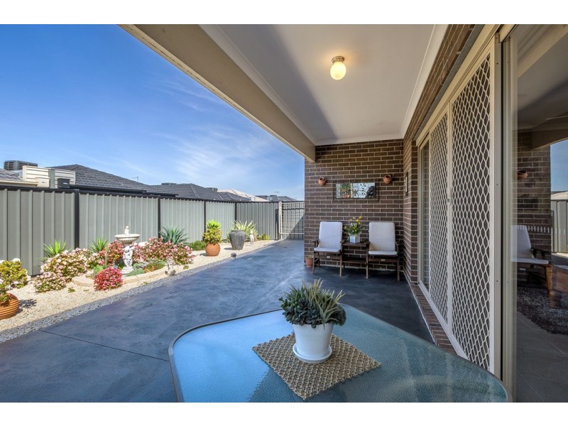 156 Newbury Boulevard, Craigieburn VIC 3064
