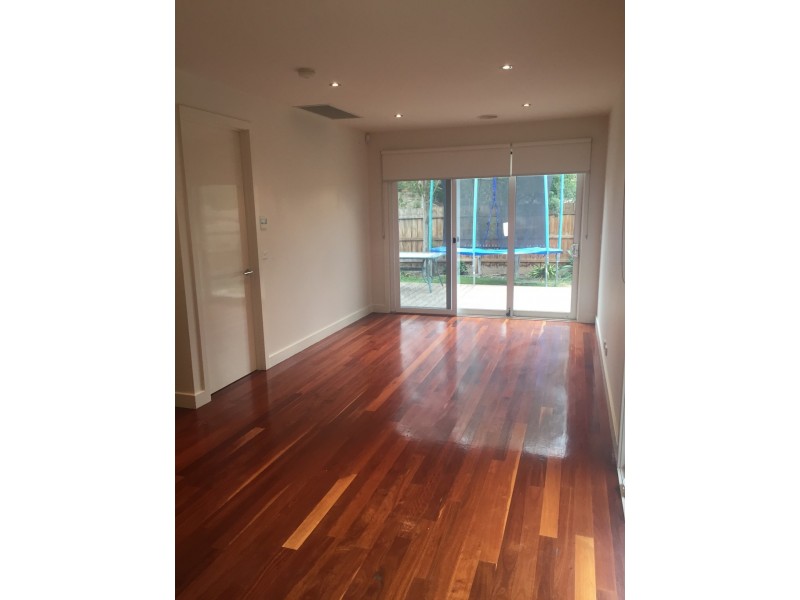 8A Dobson Road, Montmorency VIC 3094