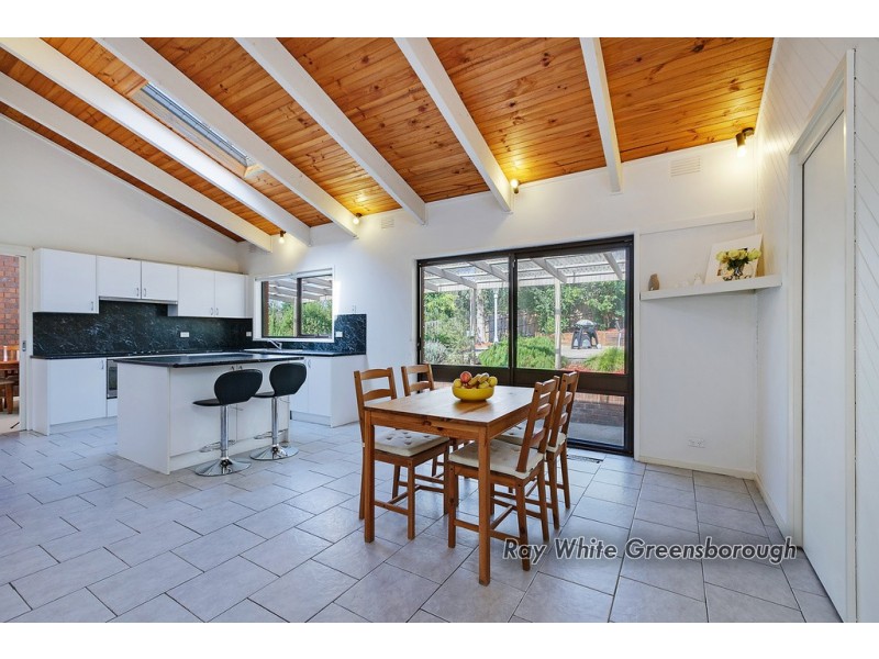 38 Brinawa Drive, Greensborough VIC 3088