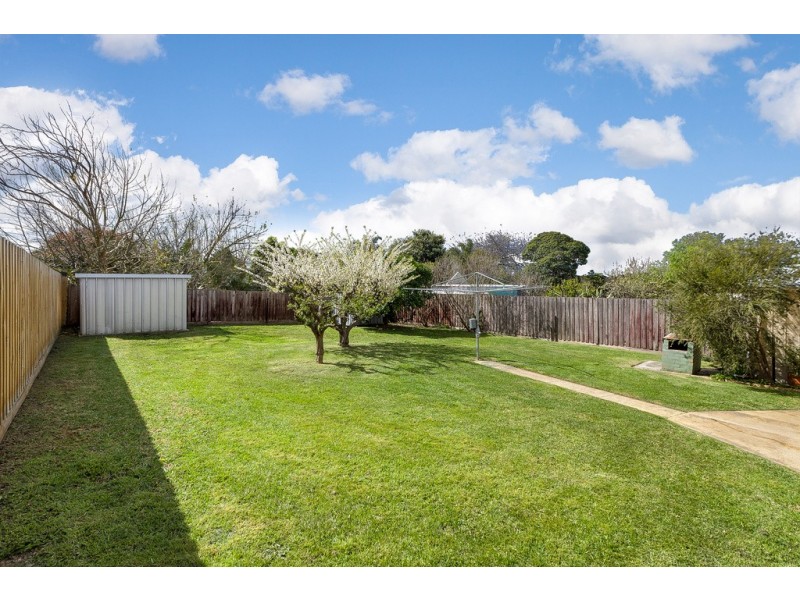 16 May Street, Macleod VIC 3085