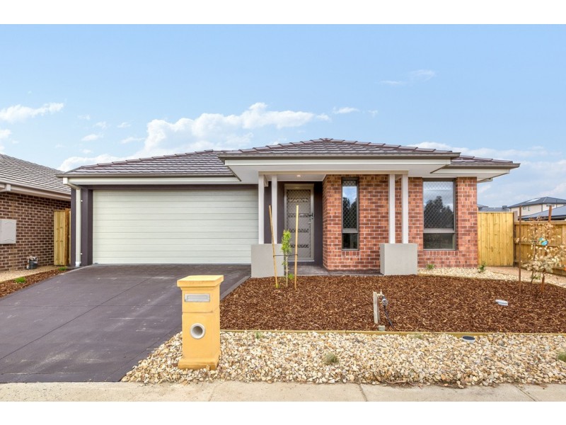 74 Laurimar Boulevard, Doreen VIC 3754