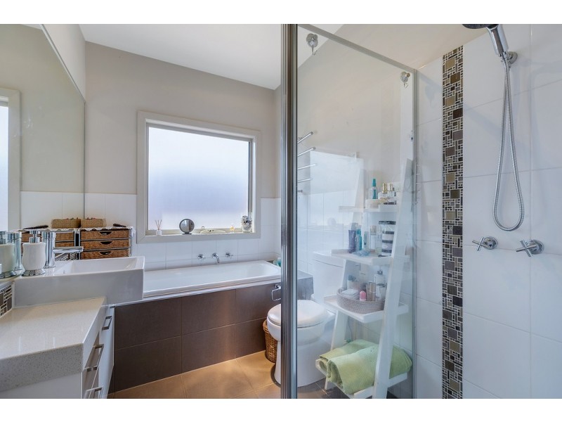 6/143 St Helena Road, Greensborough VIC 3088