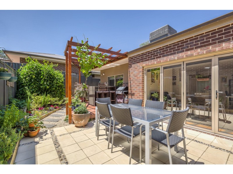 6/143 St Helena Road, Greensborough VIC 3088