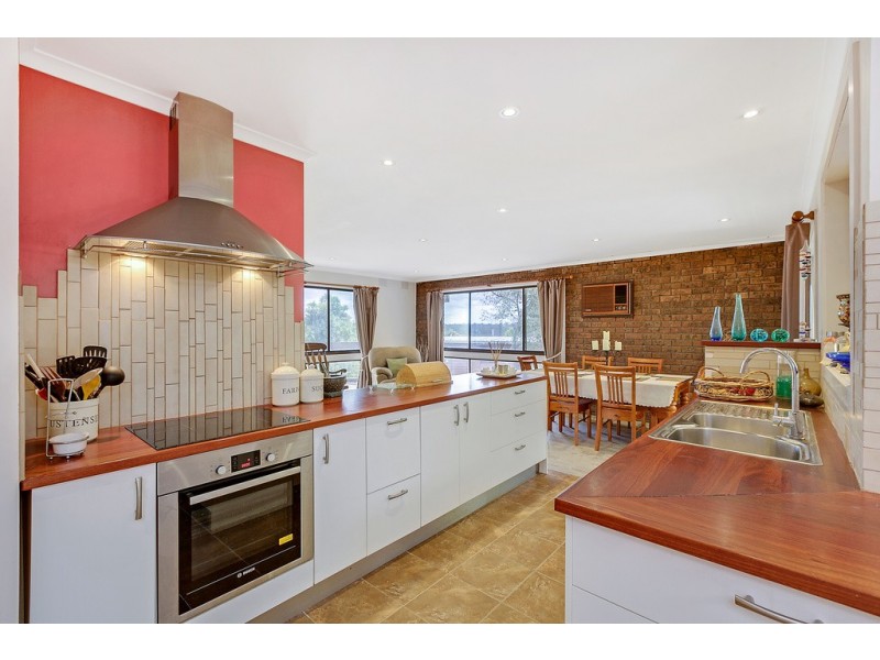 2 Beryl Close, Greensborough VIC 3088