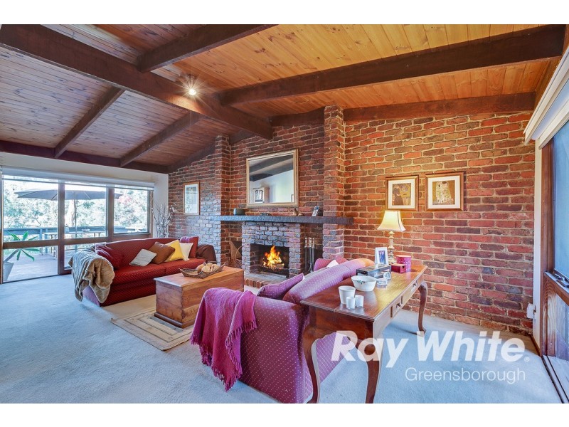 8 Kerrie Crescent, Eltham VIC 3095