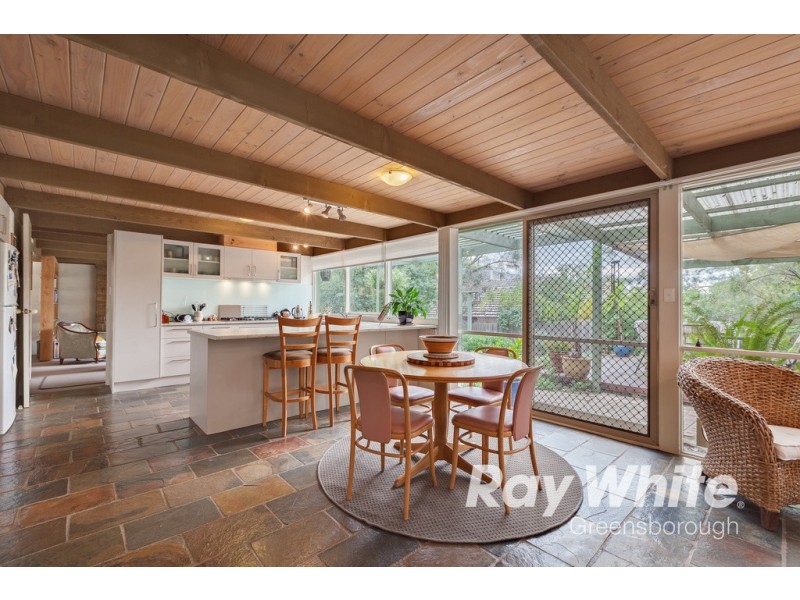 16 Dale Avenue, Eltham North VIC 3095