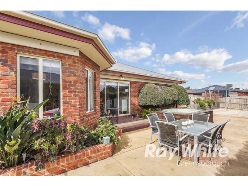 24 Sugarloaf Rise, Doreen VIC 3754