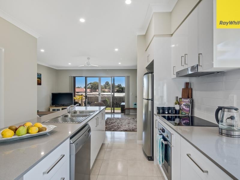 42 Russell Street, Cleveland QLD 4163