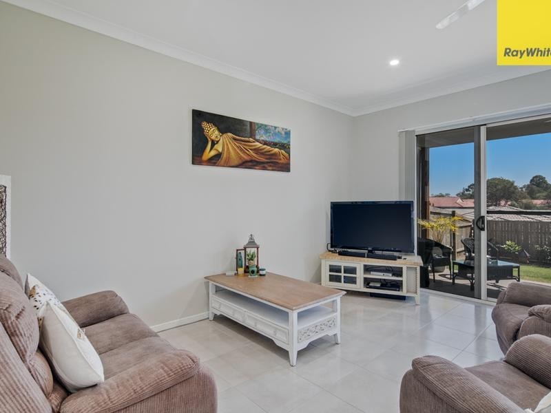 42 Russell Street, Cleveland QLD 4163