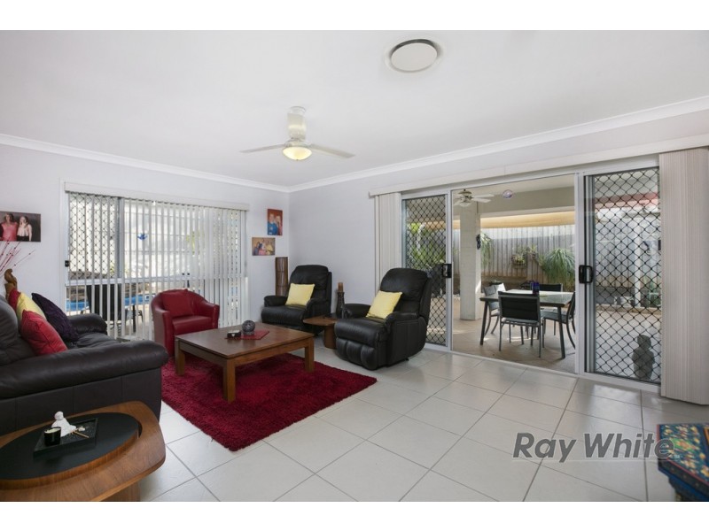 1 Huntly Place, Redland Bay QLD 4165