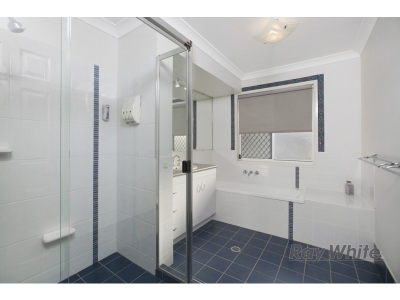 1 Huntly Place, Redland Bay QLD 4165