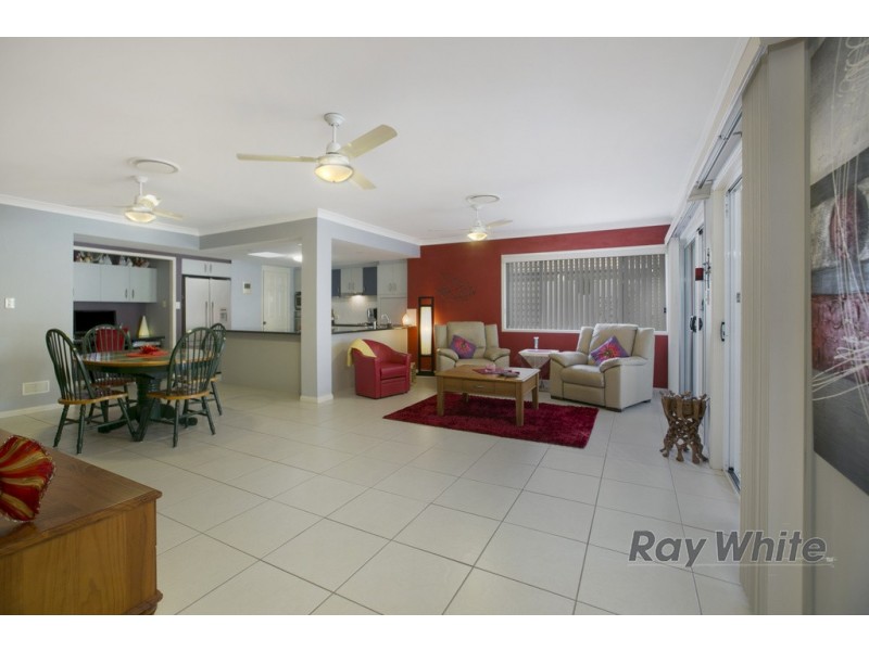 1 Huntly Place, Redland Bay QLD 4165