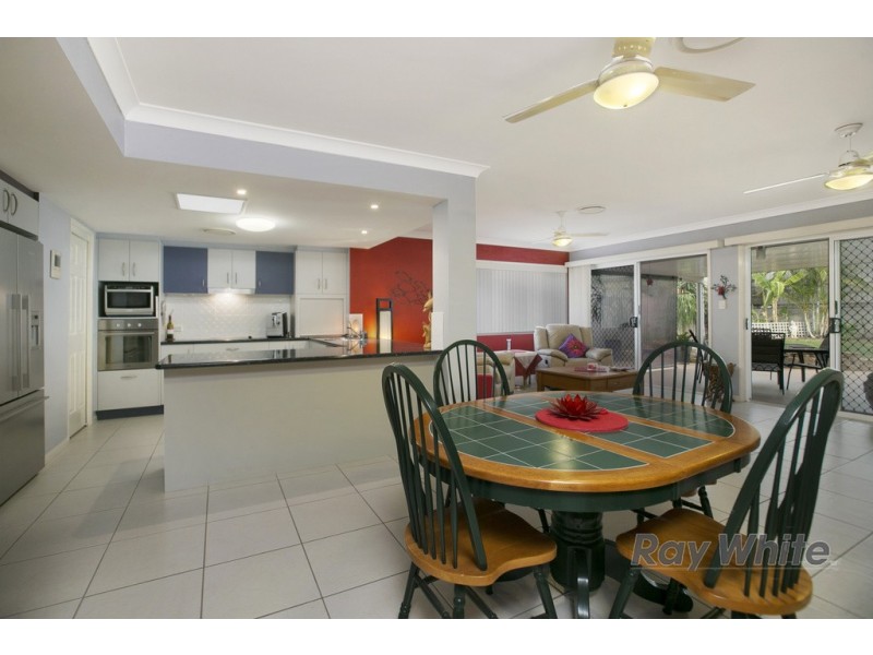 1 Huntly Place, Redland Bay QLD 4165