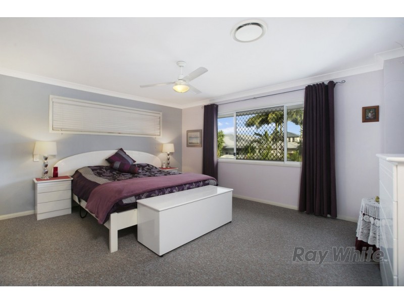 1 Huntly Place, Redland Bay QLD 4165