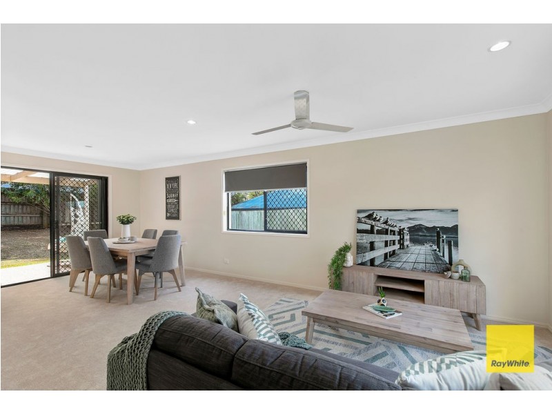 4 Admiral Court, Birkdale QLD 4159