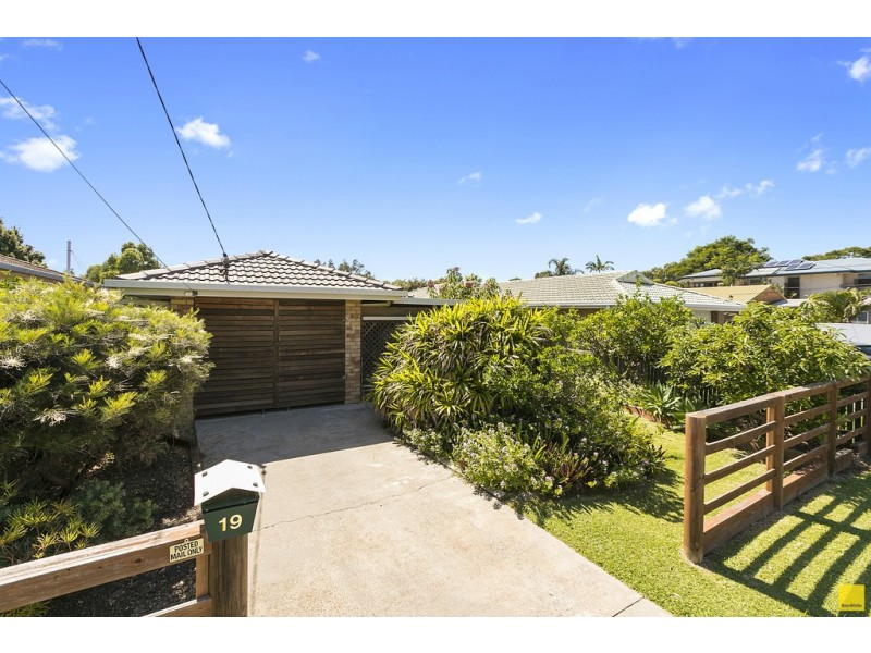 19 Thomas Street, Birkdale QLD 4159
