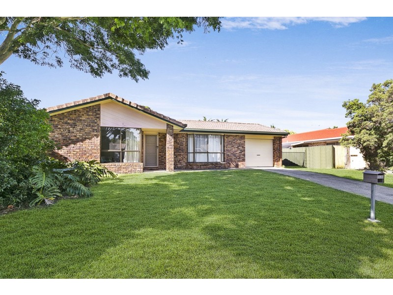 9 Duck Street, Birkdale QLD 4159