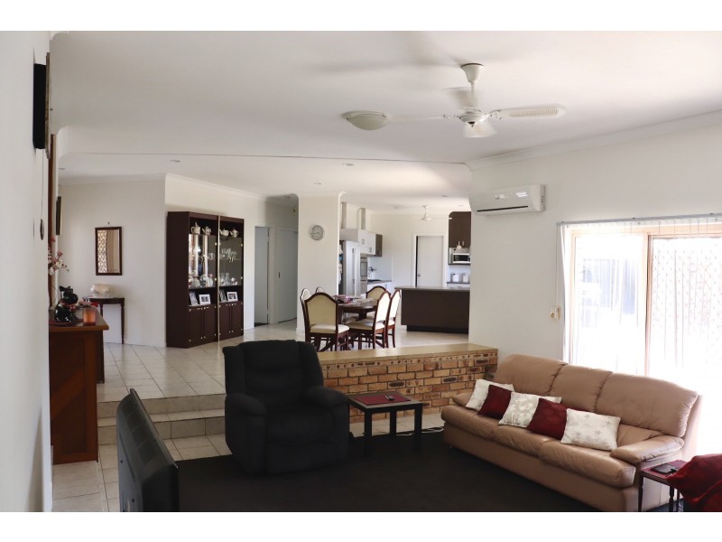 30 Chatsworth Circuit, Capalaba QLD 4157