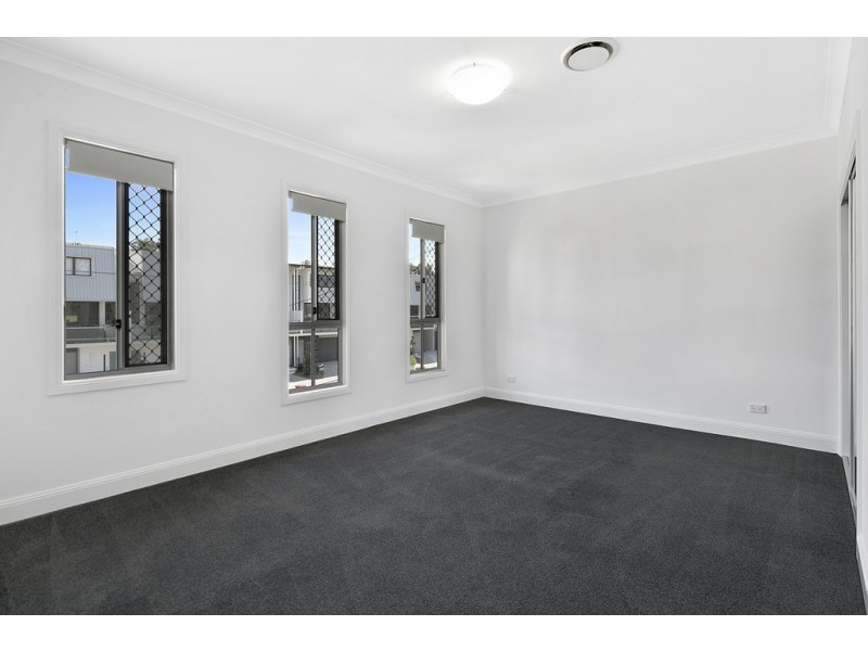 40 Latimer Street, Holland Park QLD 4121