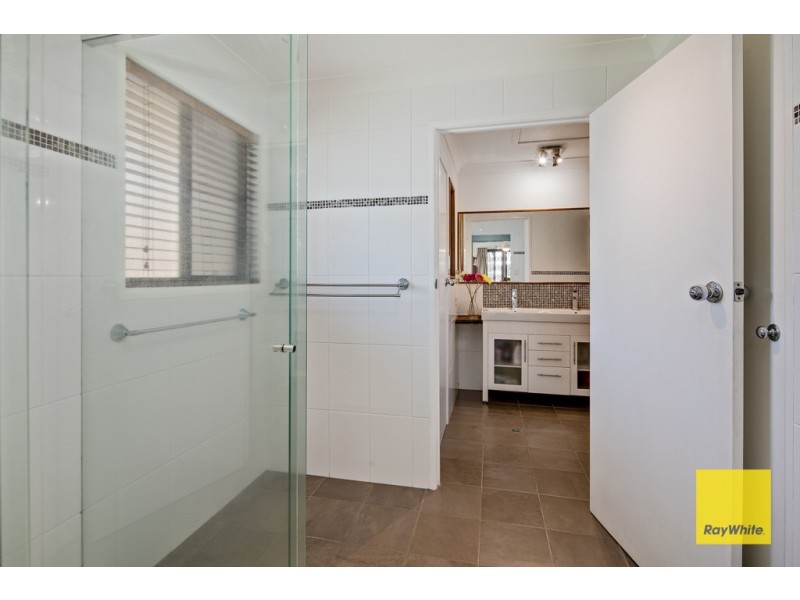 6 Macadamia Street, Victoria Point QLD 4165