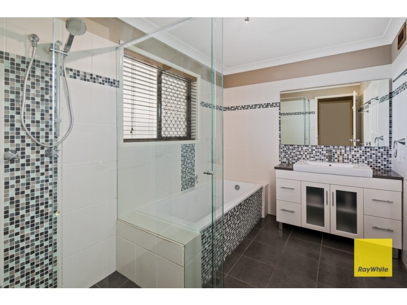 6 Macadamia Street, Victoria Point QLD 4165