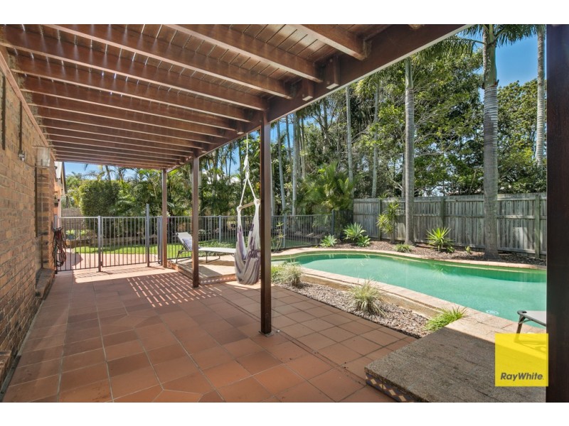 6 Macadamia Street, Victoria Point QLD 4165