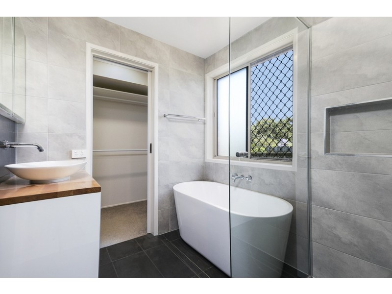 17 Whitehaven Street, Alexandra Hills QLD 4161