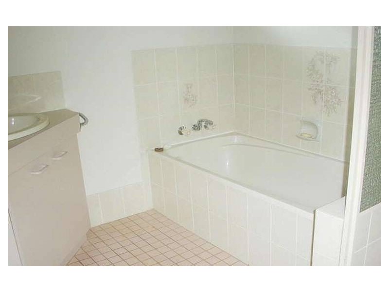 128 Preston Road, Manly West QLD 4179