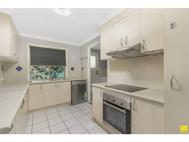 1/2 Denison Court, Capalaba QLD 4157