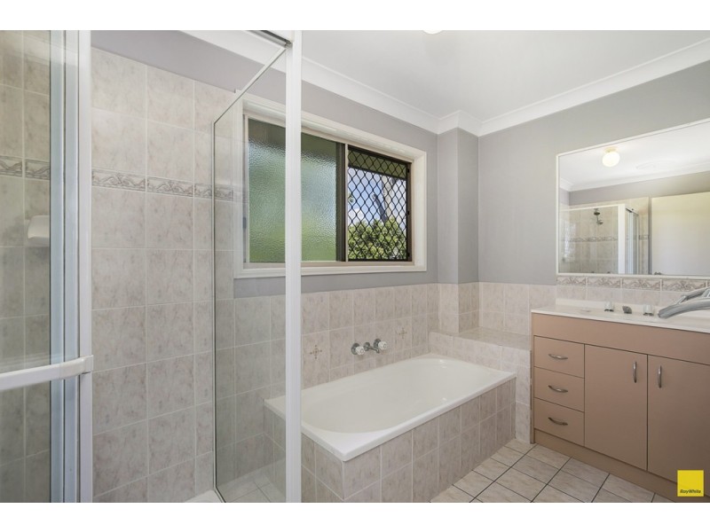 1/2 Denison Court, Capalaba QLD 4157