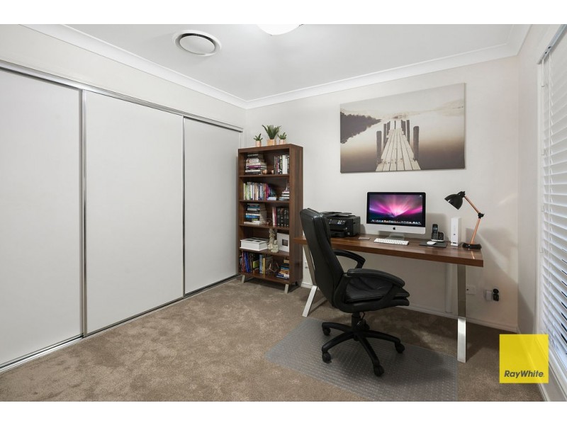 33 Denham Boulevard, Redland Bay QLD 4165