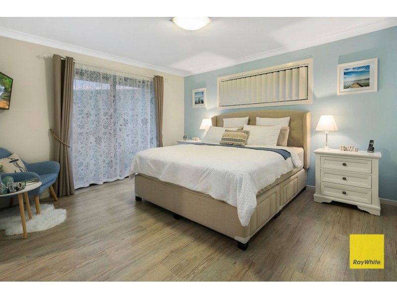 33 Denham Boulevard, Redland Bay QLD 4165