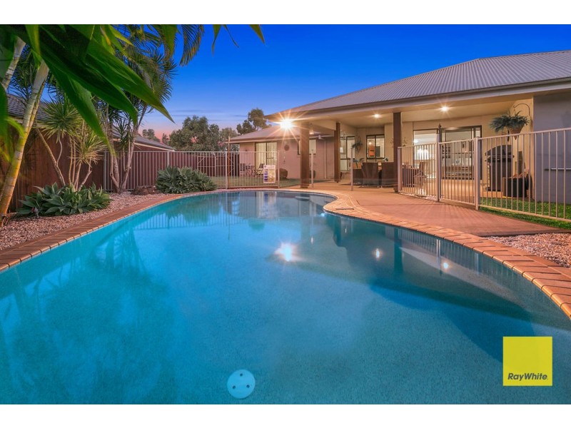 33 Denham Boulevard, Redland Bay QLD 4165