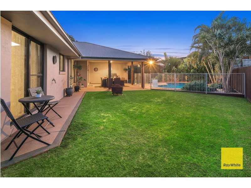 33 Denham Boulevard, Redland Bay QLD 4165