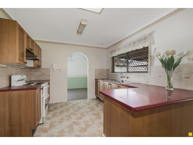 12 Valantine Road, Birkdale QLD 4159