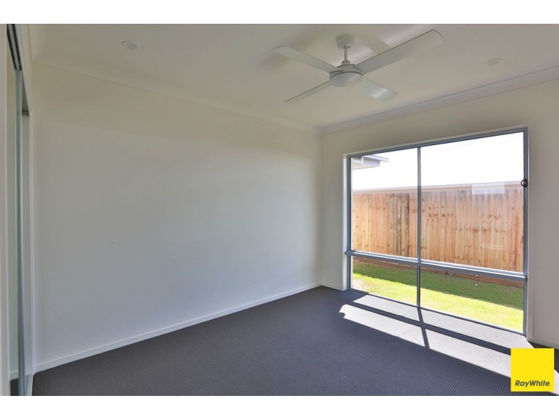 5 Bridgewater Crescent, Redland Bay QLD 4165