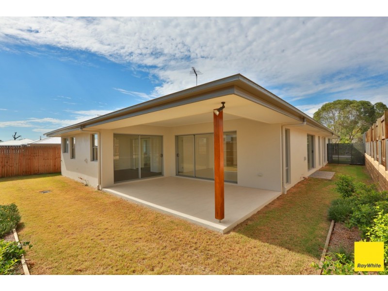5 Bridgewater Crescent, Redland Bay QLD 4165