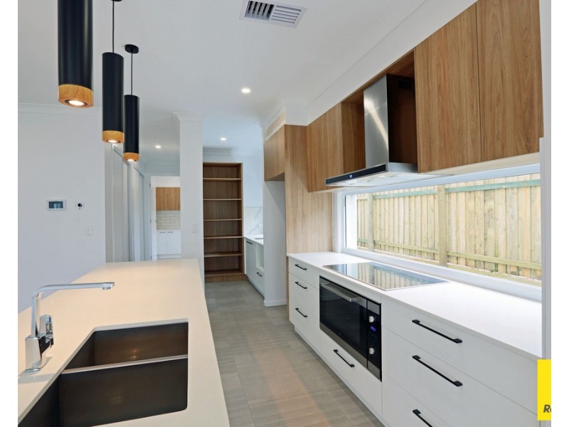 1 Weir Street, Thornlands QLD 4164