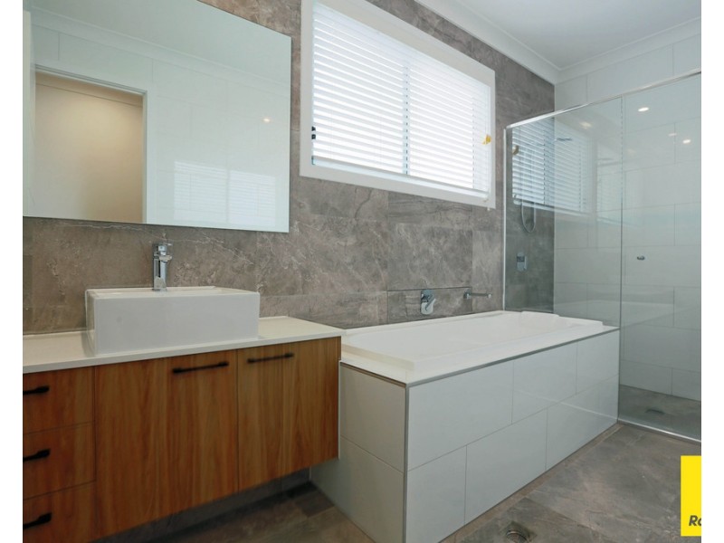 1 Weir Street, Thornlands QLD 4164