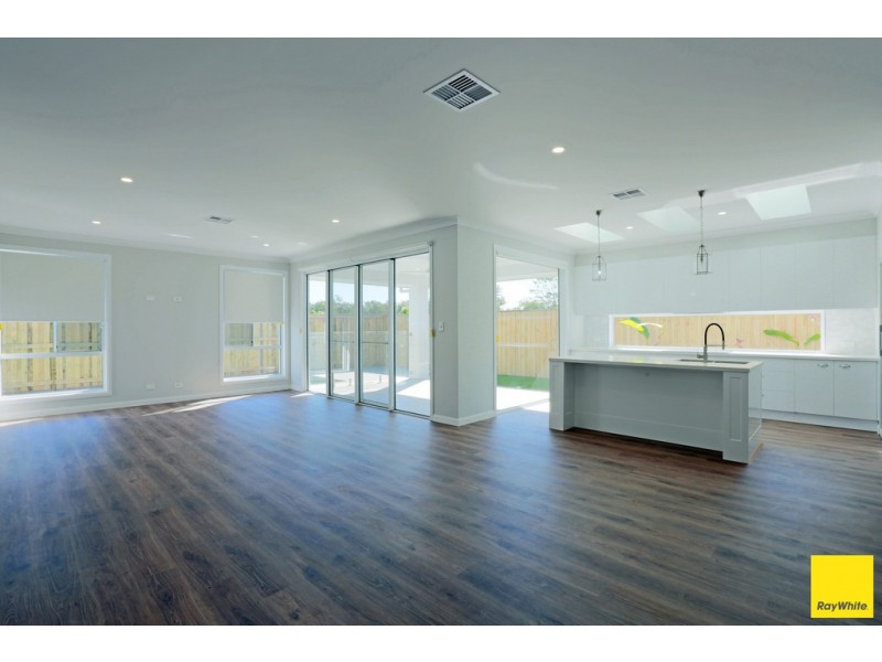 13 Seawater Street, Thornlands QLD 4164