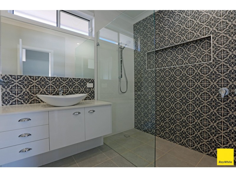 13 Seawater Street, Thornlands QLD 4164