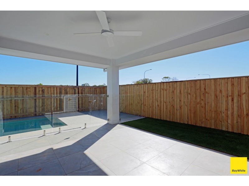 13 Seawater Street, Thornlands QLD 4164