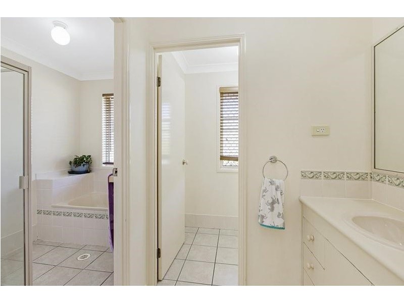 23 Chesterfield Crescent, Wellington Point QLD 4160