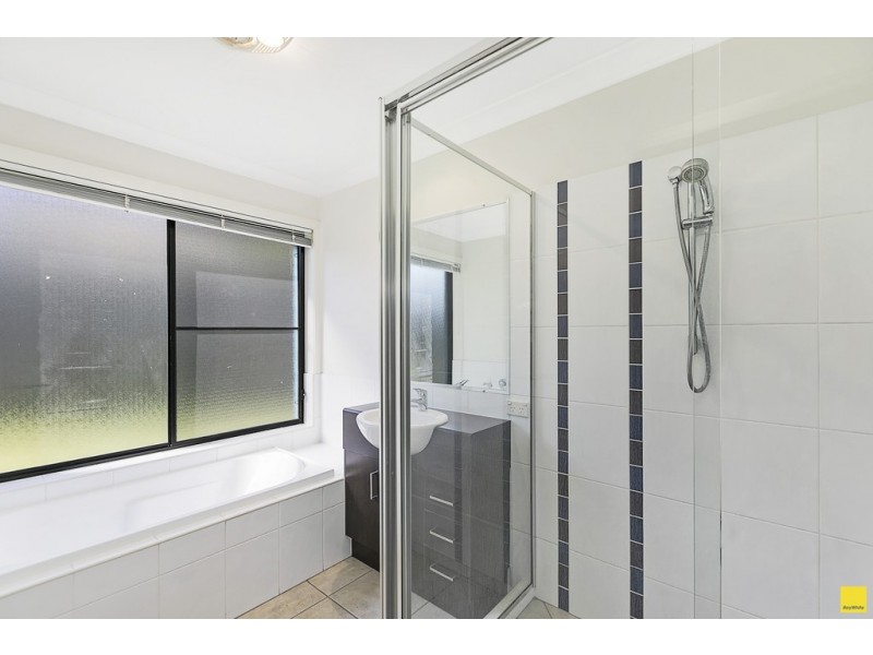 11 Serene Place, Birkdale QLD 4159