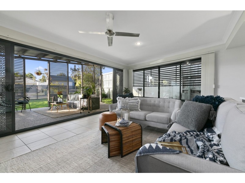 11 Serene Place, Birkdale QLD 4159