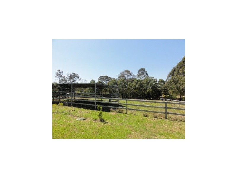 8 Avalon Road, Sheldon QLD 4157