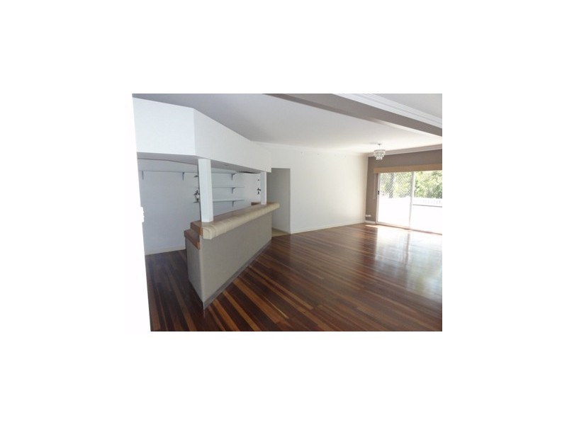 8 Avalon Road, Sheldon QLD 4157