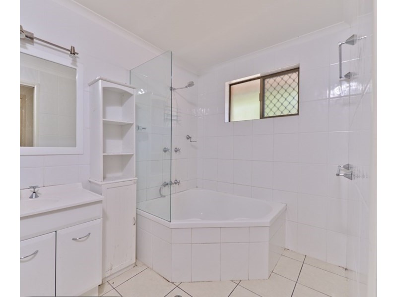 34 Twynam Street, Belmont QLD 4153