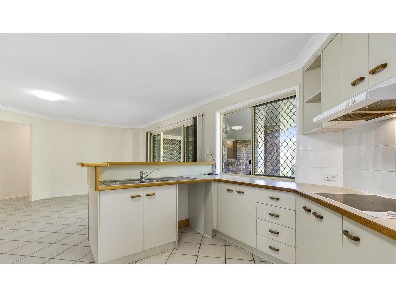 4 Morgan Close, Manly West QLD 4179