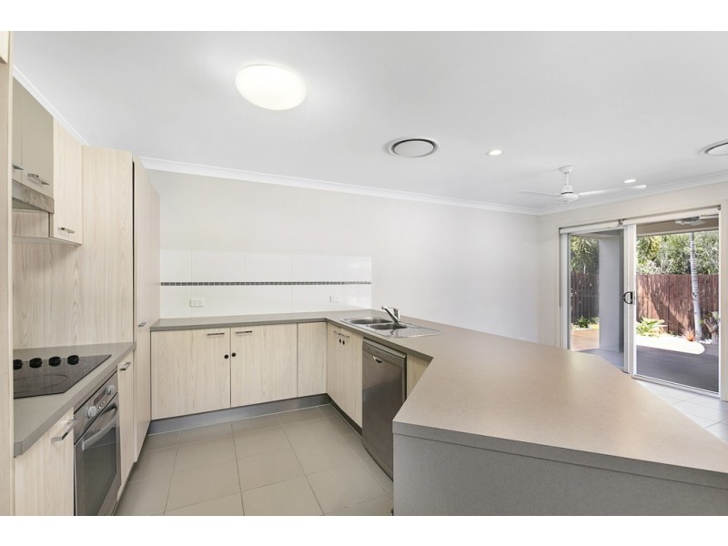 57 Azure  Avenue, Redland Bay QLD 4165